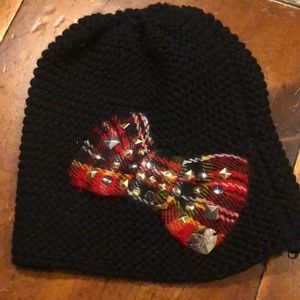Beaty Johnson adorable bow hat